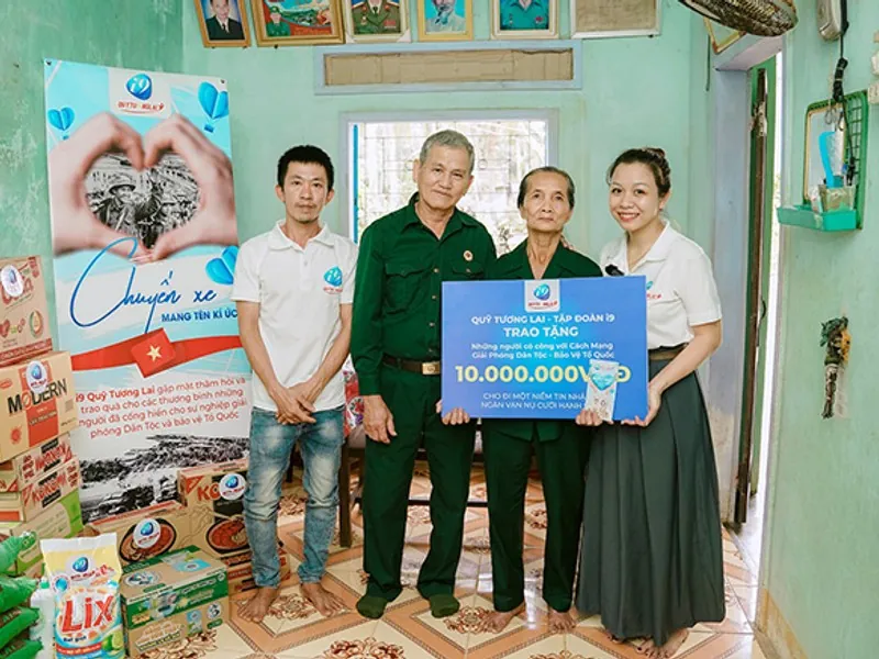 Hình ảnh đội ngũ KV888 đang thảo luận và phát triển nền tảng